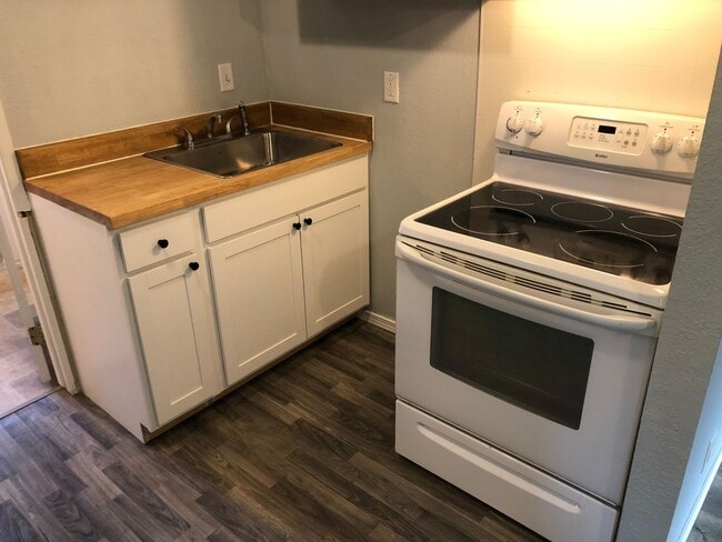 Building Photo - 1 bedroom apartment in Springfield!