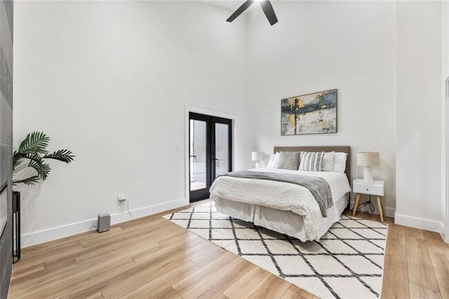 Building Photo - 582 Hope St SW