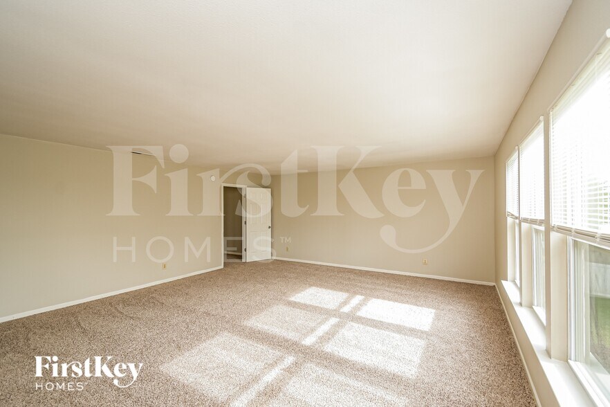 Building Photo - 4260 Arches Ct