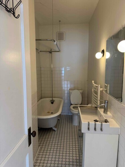 Building Photo - 2007 Aldrich Ave S