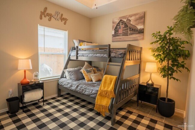 Building Photo - 26 N 59th St