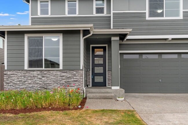 Building Photo - Listed For Rent