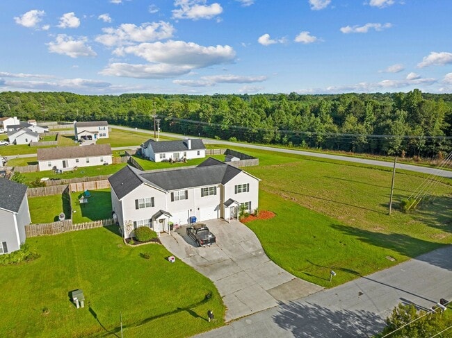 Building Photo - 216 Smallwood Rd