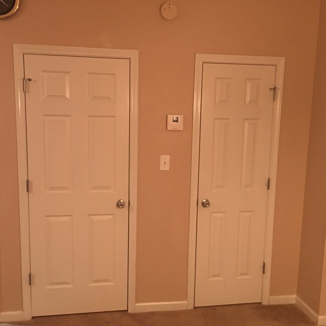 Building Photo - 8235 Oakley Cir