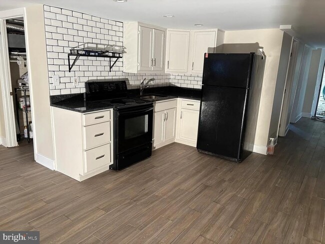 Primary Photo - 2014 1st St NW