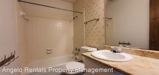 Building Photo - 4 br, 2 bath House - 2922 N. Oakes