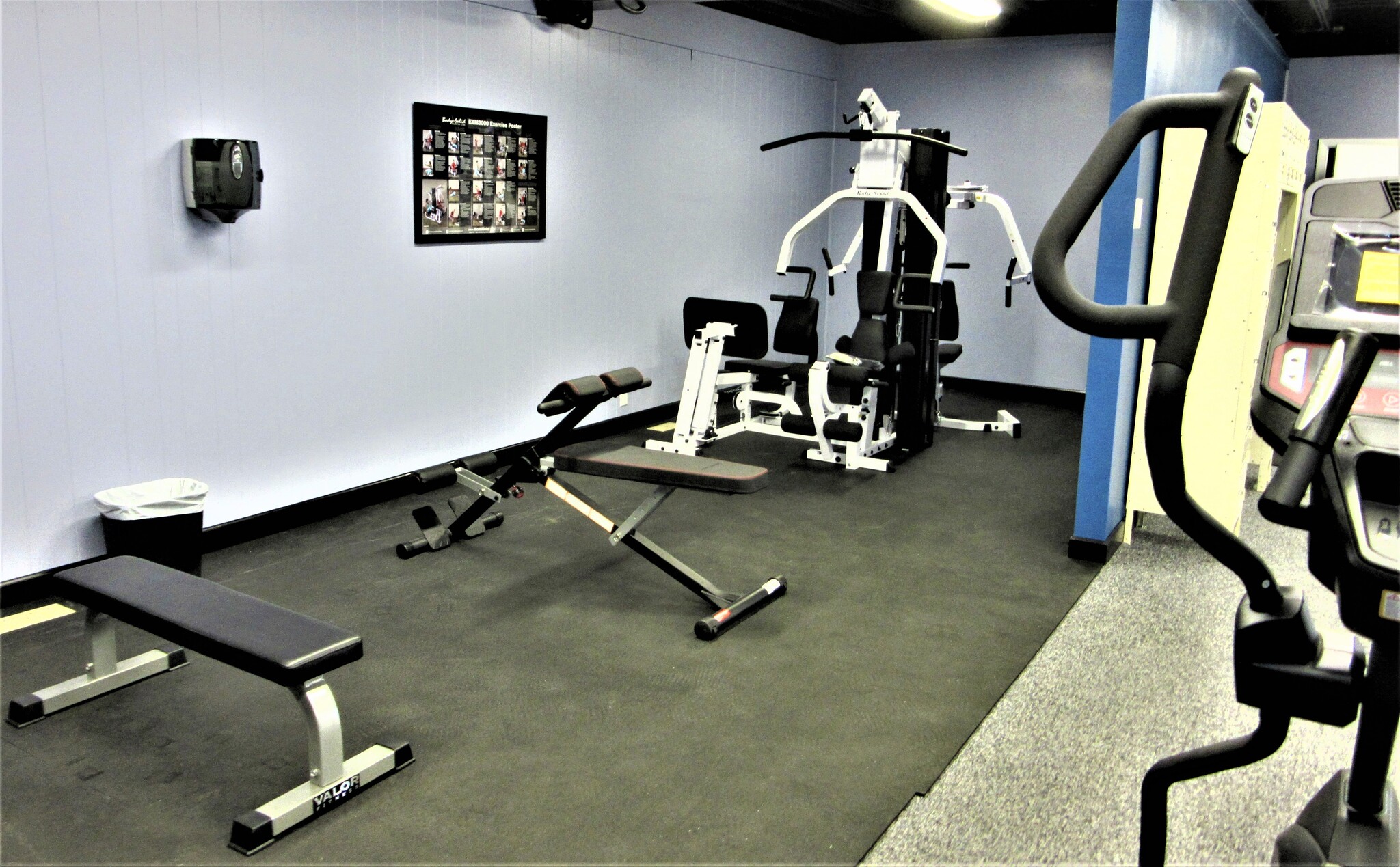 privat tenant fitness center - 605 N Walnut St