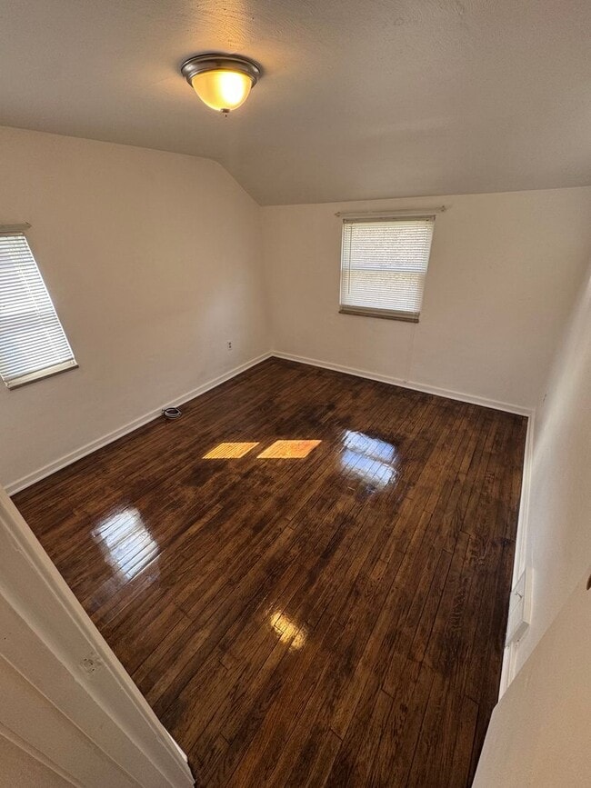 Building Photo - Updated 2-Bedroom 1-Bath House in Duquesne!!