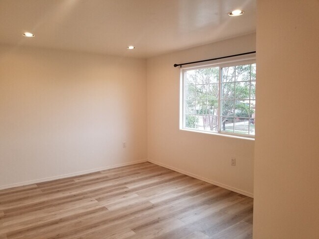 Building Photo - 227 E 120th St