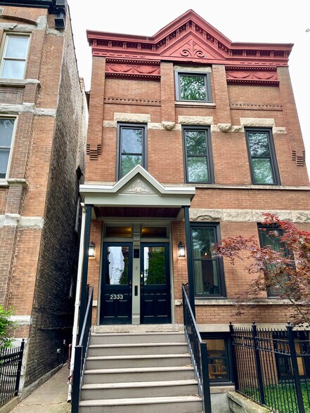 Quiet One-Way Street - 2333 N Janssen Ave