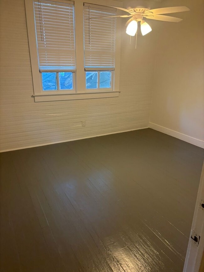 Building Photo - 1821 17th Ave