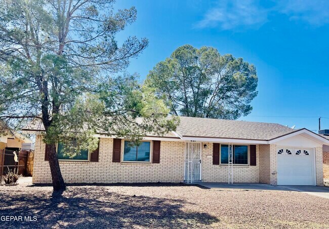 Primary Photo - 481 Rio Arriba Dr