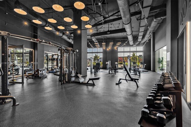 Building Photo - 3801 N Dixie Hwy