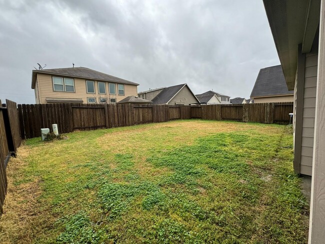 Building Photo - 5550 Casa Calvet Dr