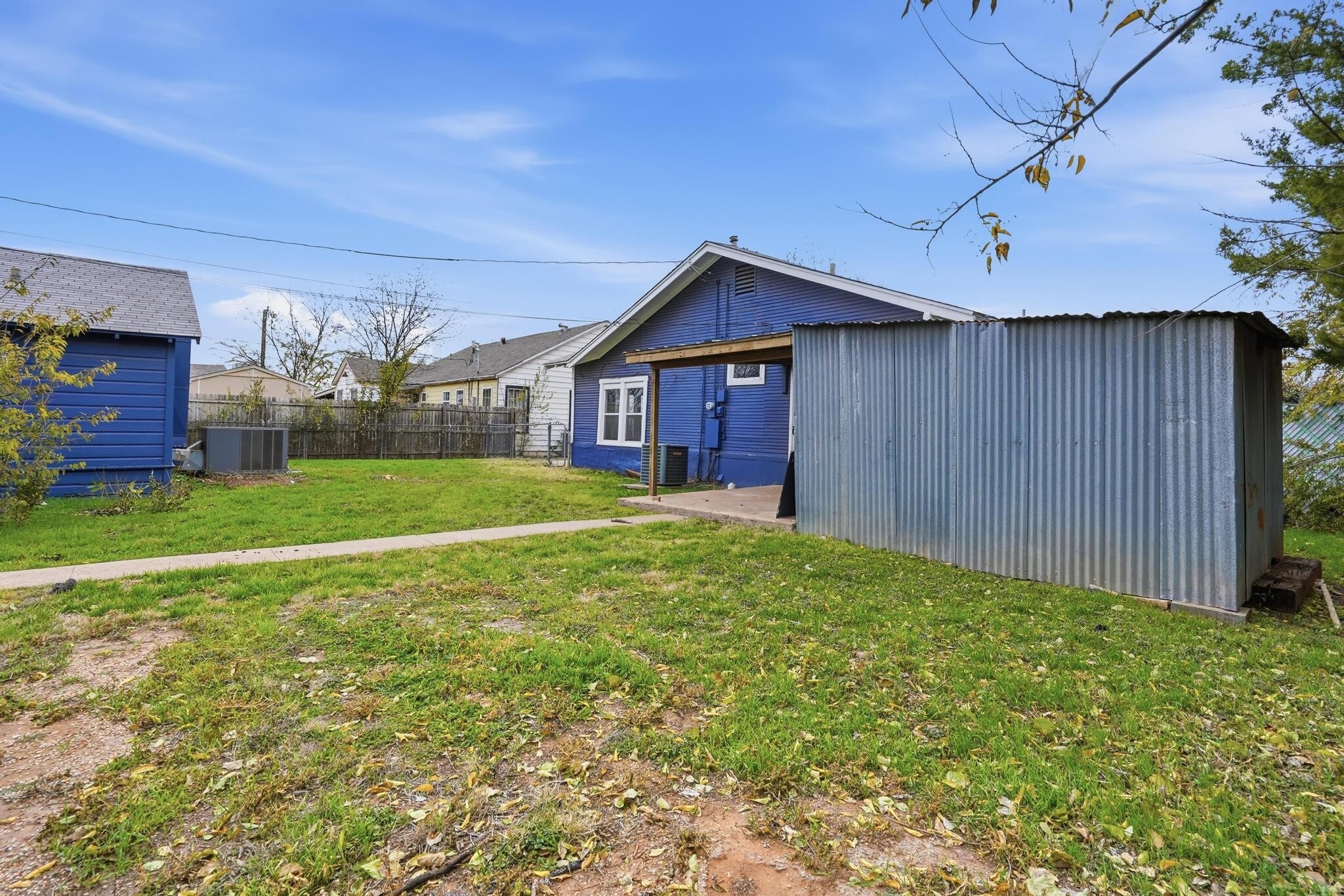 Building Photo - 1341 Hickory St