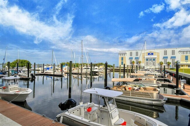 Building Photo - 280 St Lucia Dr