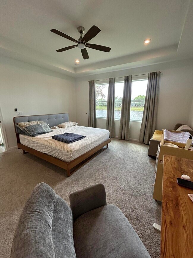 Building Photo - 12808 SW Eleanor Dr