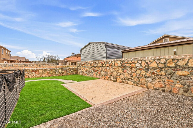 Building Photo - 3853 Loma Brisa Dr