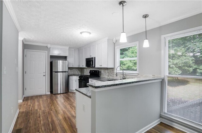 Building Photo - 130 Cedar Creek Ct