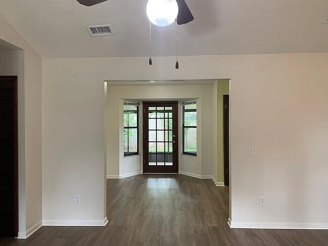 Building Photo - 4631 Hearthstone Ct