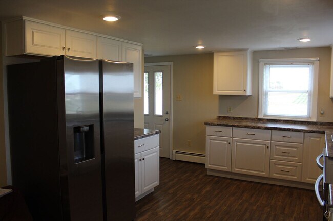 Building Photo - Single Family Home