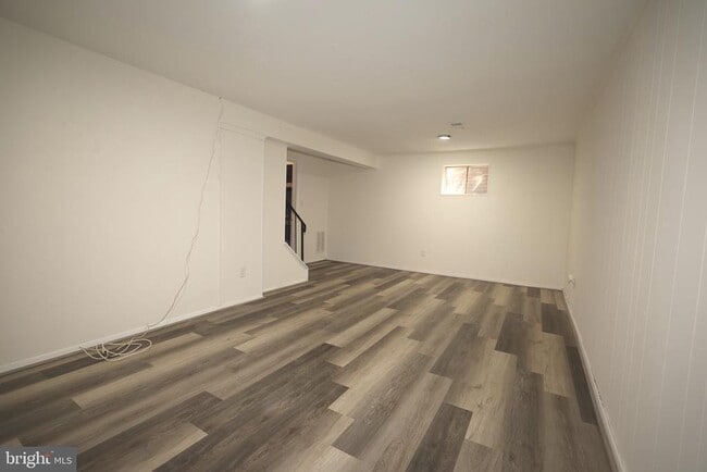 Building Photo - 2400 Ansdel Ct