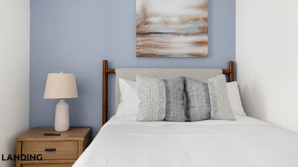 Building Photo - 1001 S Center St