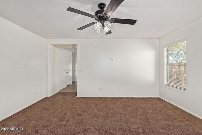Building Photo - 3221 W Alta Vista Rd