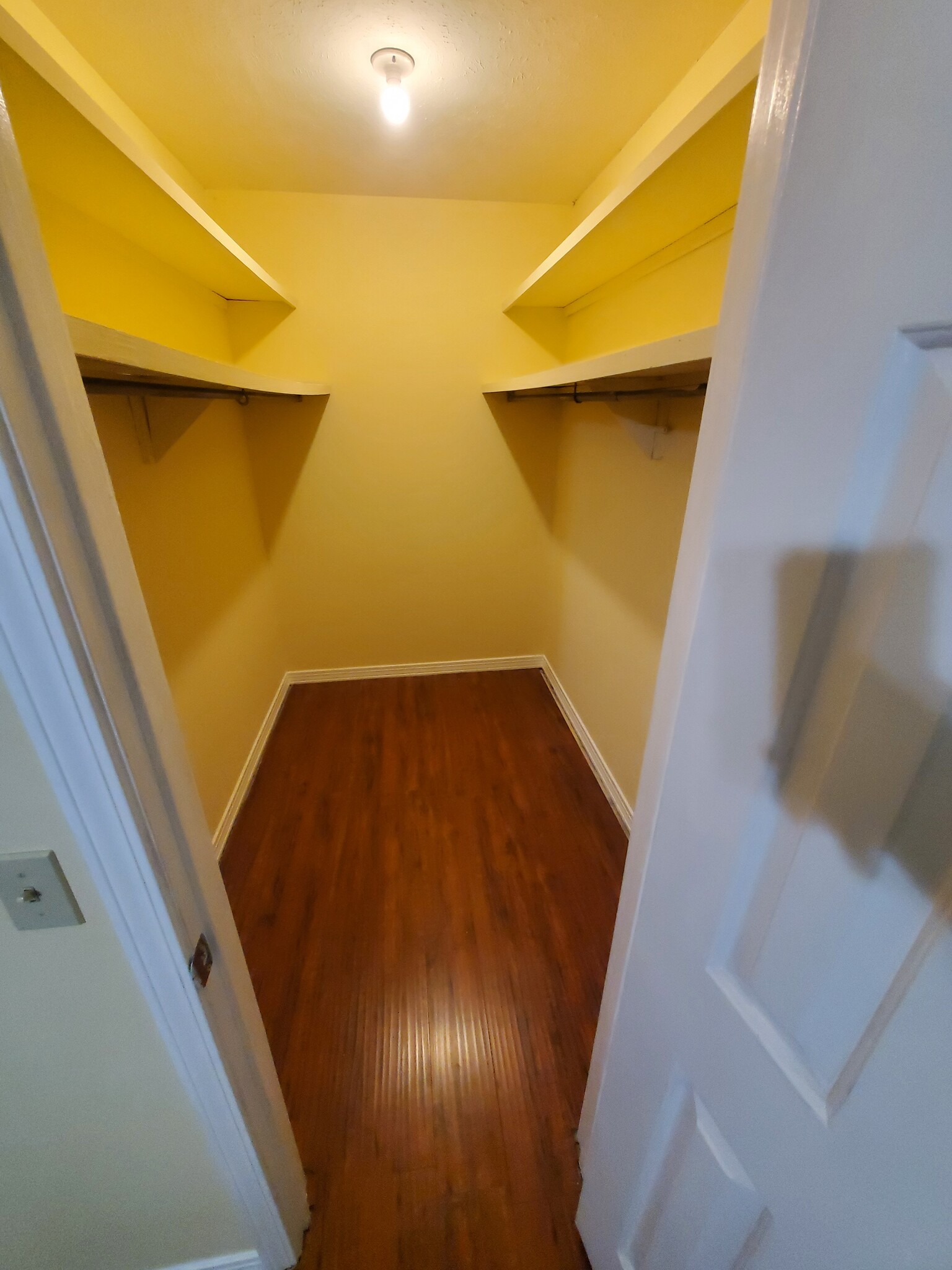 Building Photo - 2601 Jamestown Way