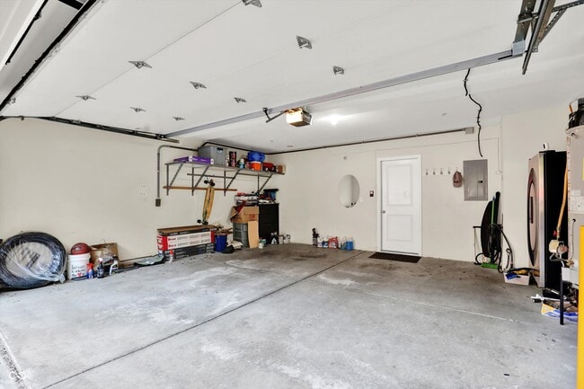 Building Photo - 529 E New York St