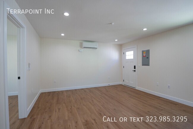 Building Photo - 1034 Westmoreland Ave