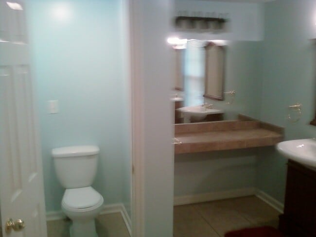 Building Photo - 274 Floss Ave