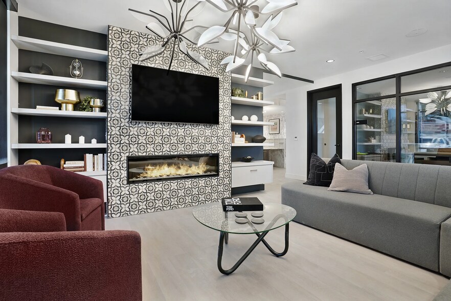 Building Photo - 340 West 700 S