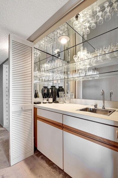 Building Photo - 3407 S Ocean Blvd