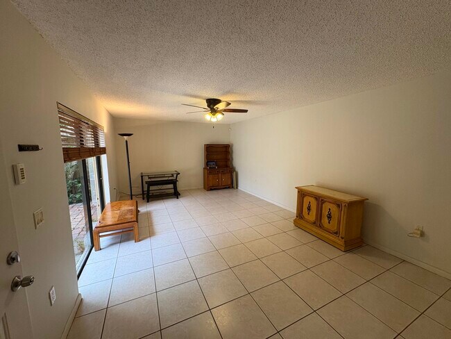 Building Photo - 2950 SW 22nd Cir