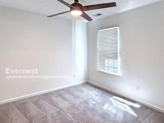 Building Photo - 1535 Heatherton Rd