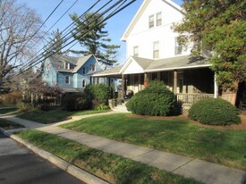 Building Photo - 1511 Spring Ave