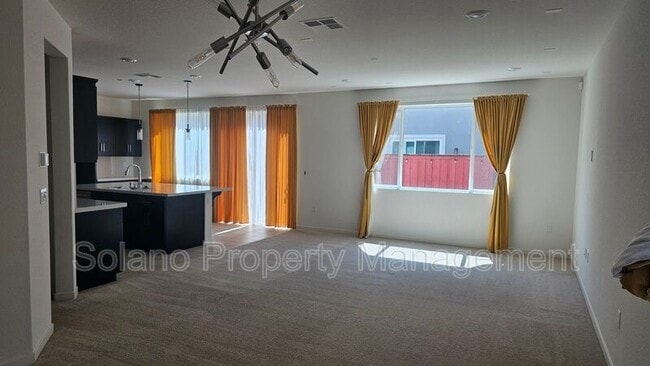 Building Photo - 1317 Essence Ln