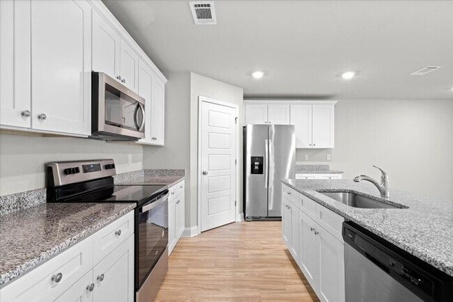 Building Photo - 18401 Elkwood Dr