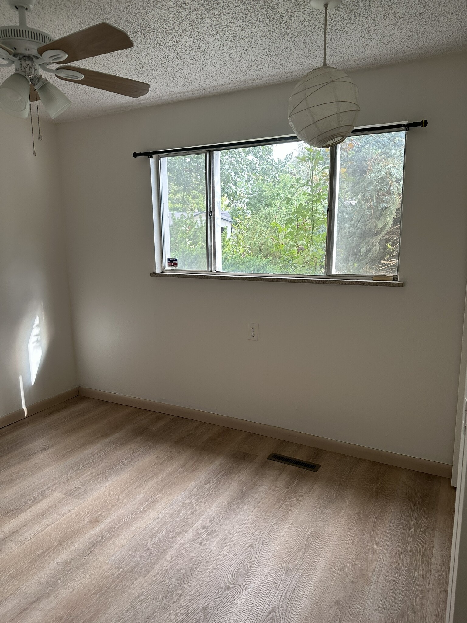 Building Photo - 2623 Sherwood Cir