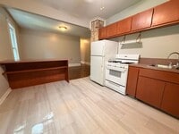 Building Photo - 162-164 Grand Ave NE