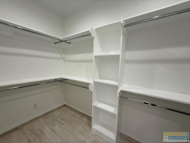 Building Photo - 2610 Haverford Blvd