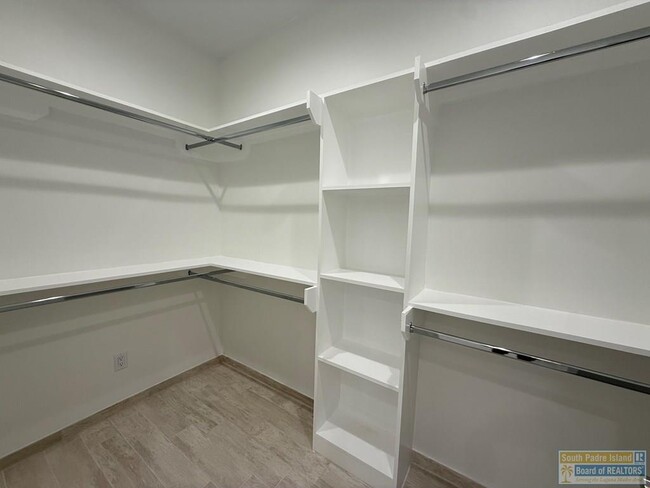 Building Photo - 2626 Haverford Blvd
