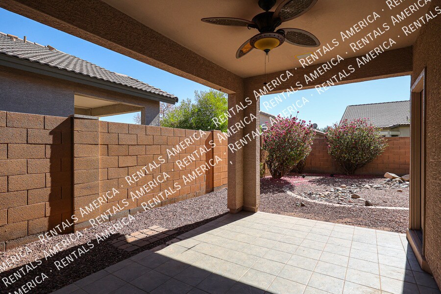 Building Photo - 12823 W Modesto Dr