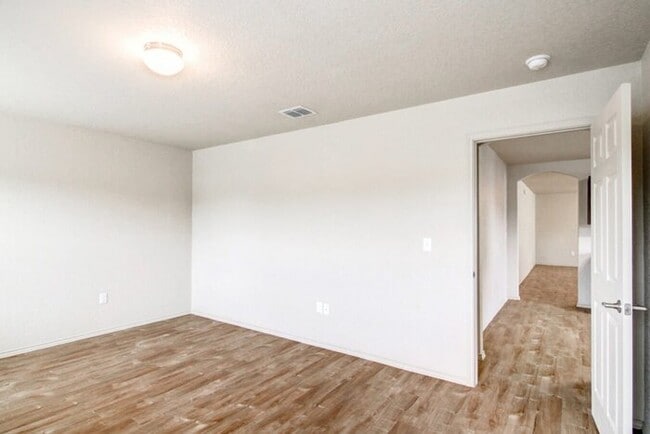 Building Photo - 7606 Cypress Vine