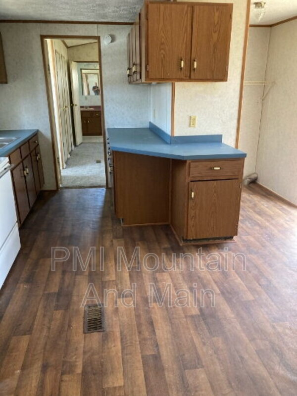 Building Photo - 122 Gamblers Run