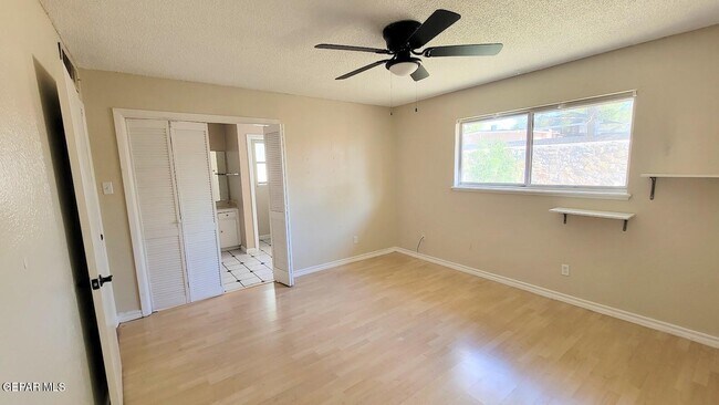 Building Photo - 6836 Orizaba Ave