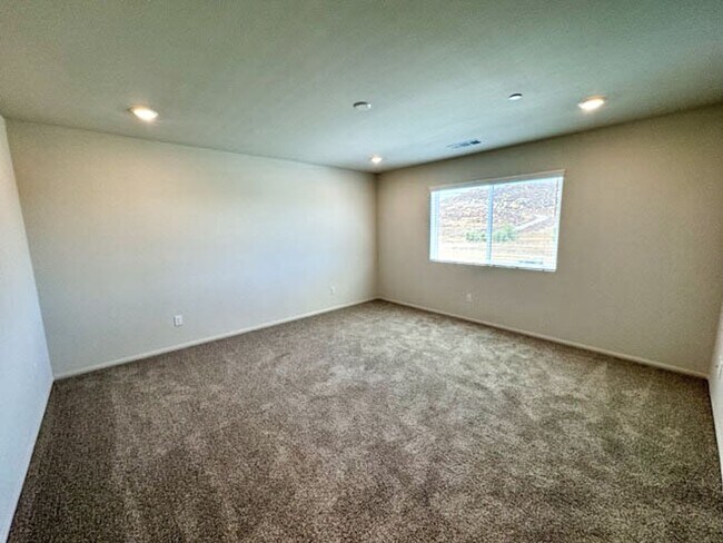 Building Photo - 31799 Woodbank Wy