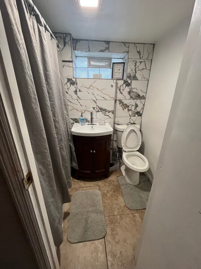 Building Photo - 6377 Aspen Way