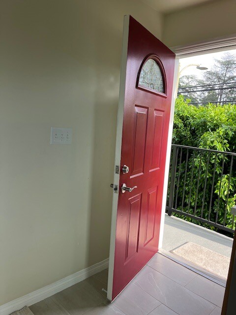 Building Photo - 9500 Hatillo Ave